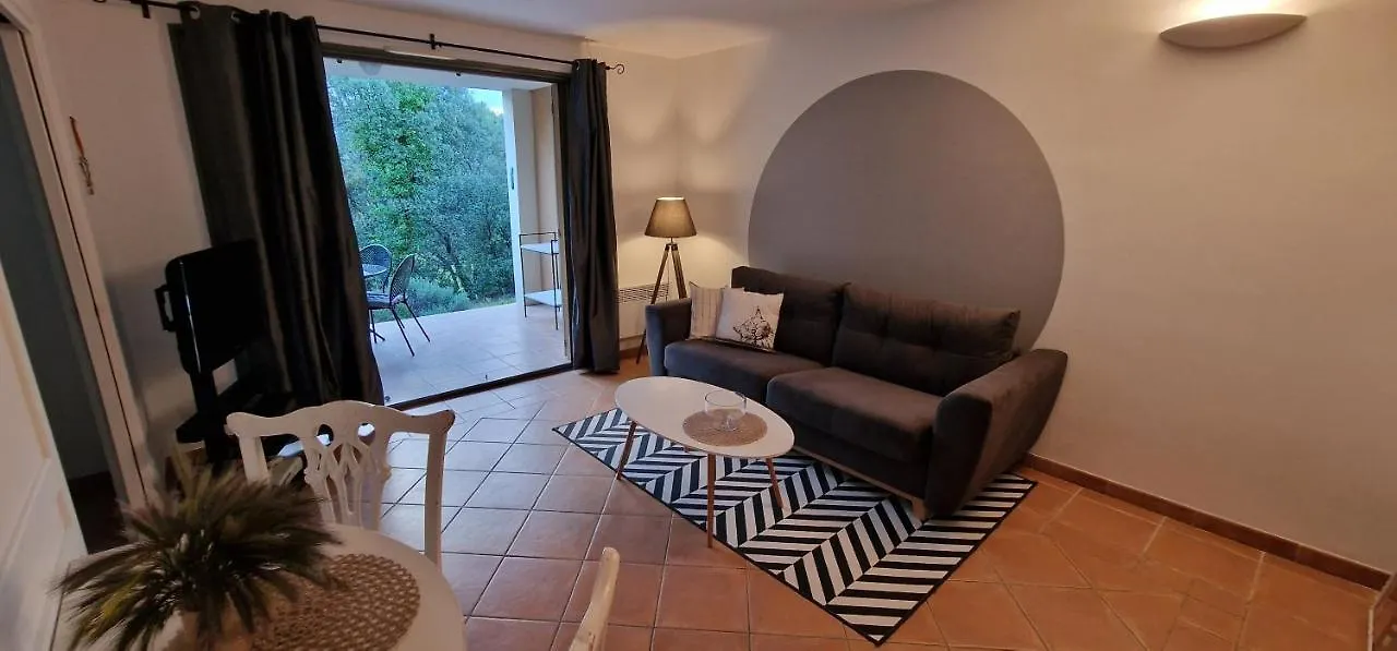 Appartement Sur Golf De L'Isle-Sur-La-Sorgue Saumane-de-Vaucluse